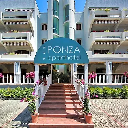 Ponza لينانو سابيادورو